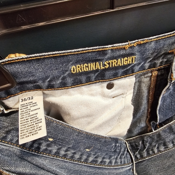 American Eagle Men's jeans. Original straight cut. Size 36x32 - Picture 3 of 3